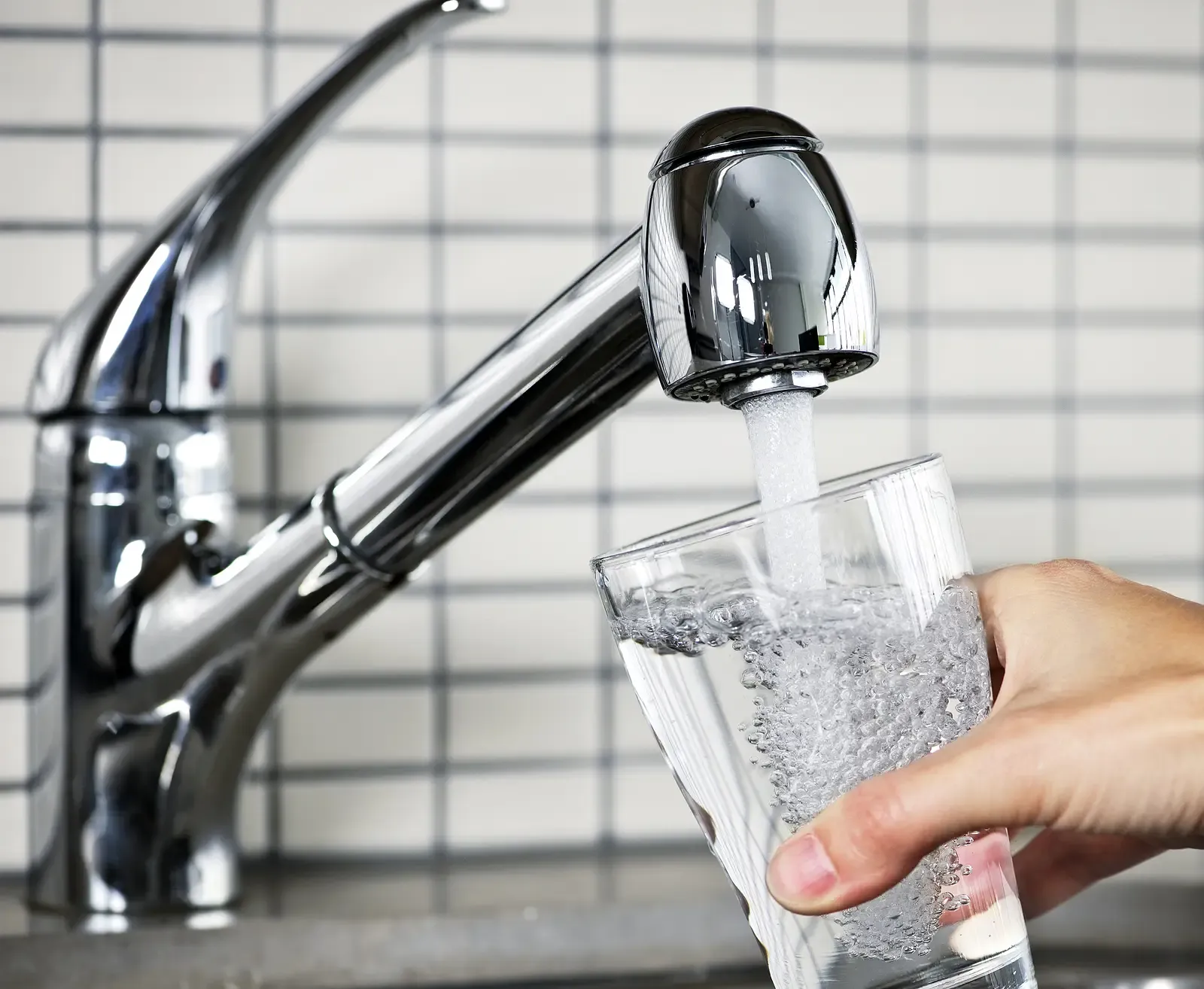 fewa-main-How-to-Use-a-Water-Softener.webp