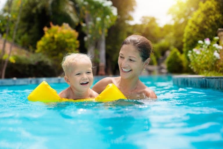 fewa-main-imgi_15_Solar-Pool-Heater-Cost-Tampa-768x512.jpg